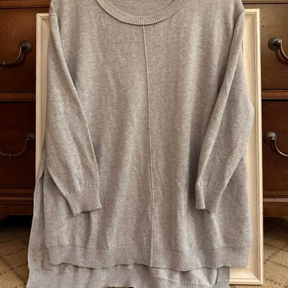 360 Sweater Gray crew neck with white star on back S - Picture 2 of 10